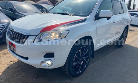 Buy New Toyota Vanguard White Car in Douala in Littoral Cameroon