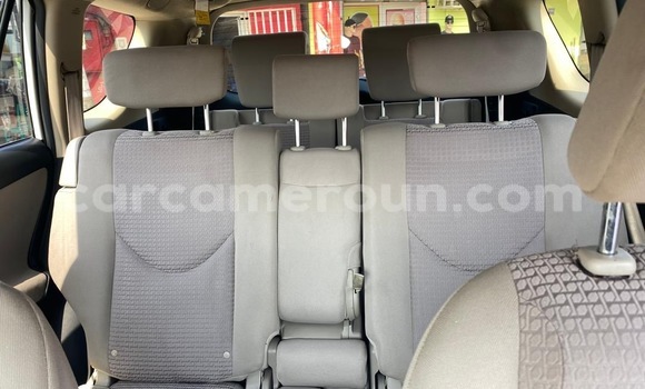 Acheter Neuf Voiture Toyota Vanguard Blanc à Douala, Littoral Cameroon Acheter Neuf Voiture Toyota Vanguard Blanc à Douala, Littoral Cameroon