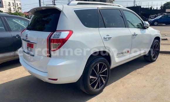 Acheter Neuf Voiture Toyota Vanguard Blanc à Douala, Littoral Cameroon Acheter Neuf Voiture Toyota Vanguard Blanc à Douala, Littoral Cameroon