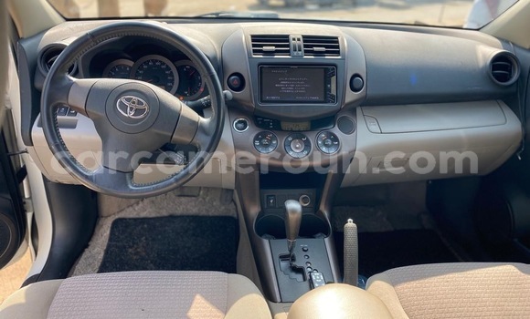 Acheter Neuf Voiture Toyota Vanguard Blanc à Douala, Littoral Cameroon Acheter Neuf Voiture Toyota Vanguard Blanc à Douala, Littoral Cameroon