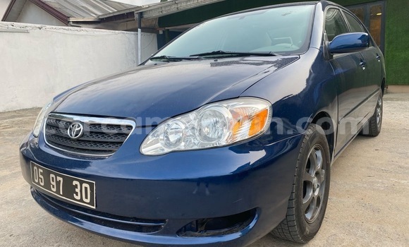 Sayi Imported Toyota Corolla Blue Mota in Douala a Ƙasar Kamaru