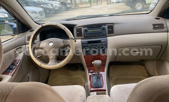 Sayi Imported Toyota Corolla Blue Mota in Douala a Ƙasar Kamaru Sayi Imported Toyota Corolla Blue Mota in Douala a Ƙasar Kamaru