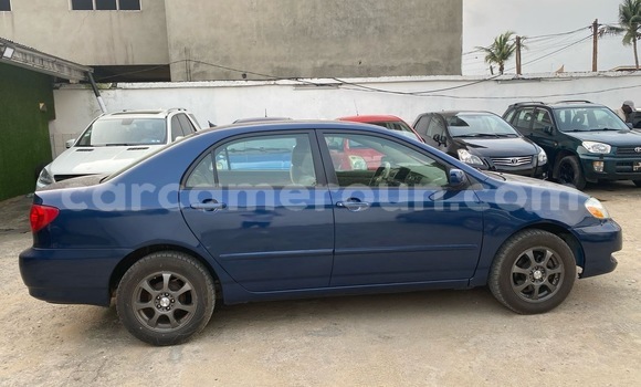 Sayi Imported Toyota Corolla Blue Mota in Douala a Ƙasar Kamaru Sayi Imported Toyota Corolla Blue Mota in Douala a Ƙasar Kamaru