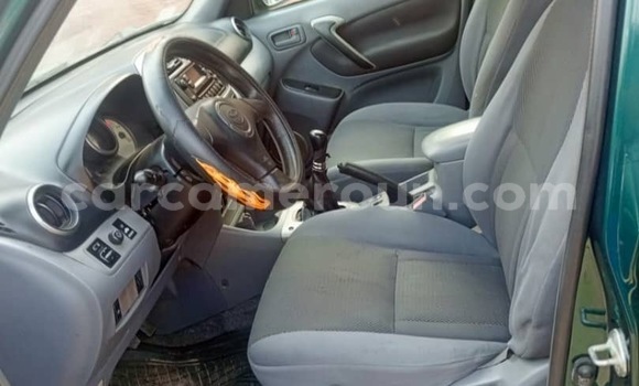 Sayi Na hannu Toyota RAV4 Green Mota in Douala a Ƙasar Kamaru Sayi Na hannu Toyota RAV4 Green Mota in Douala a Ƙasar Kamaru