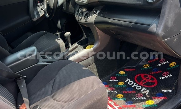 Acheter Occasion Voiture Toyota RAV4 Noir à Douala, Littoral Cameroon Acheter Occasion Voiture Toyota RAV4 Noir à Douala, Littoral Cameroon