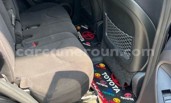 Acheter Occasion Voiture Toyota RAV4 Noir à Douala, Littoral Cameroon Acheter Occasion Voiture Toyota RAV4 Noir à Douala, Littoral Cameroon