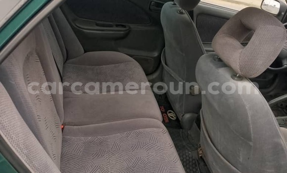 Sayi Na hannu Toyota Avensis Green Mota in Douala a Ƙasar Kamaru Sayi Na hannu Toyota Avensis Green Mota in Douala a Ƙasar Kamaru