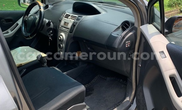 Sayi Na hannu Toyota Yaris Sauran Mota in Douala a Ƙasar Kamaru Sayi Na hannu Toyota Yaris Sauran Mota in Douala a Ƙasar Kamaru