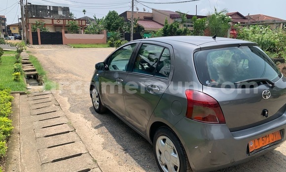 Sayi Na hannu Toyota Yaris Sauran Mota in Douala a Ƙasar Kamaru Sayi Na hannu Toyota Yaris Sauran Mota in Douala a Ƙasar Kamaru