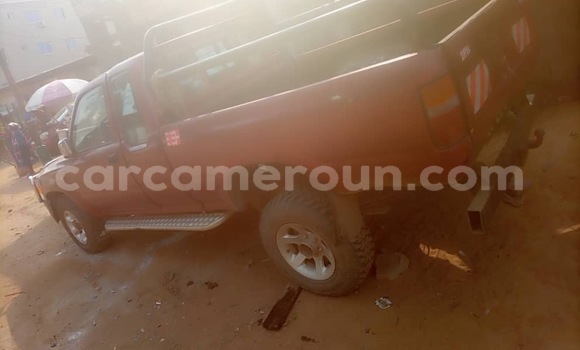 Sayi Na hannu Toyota Hiluxe Revo Sauran Mota in Douala a Ƙasar Kamaru Sayi Na hannu Toyota Hiluxe Revo Sauran Mota in Douala a Ƙasar Kamaru