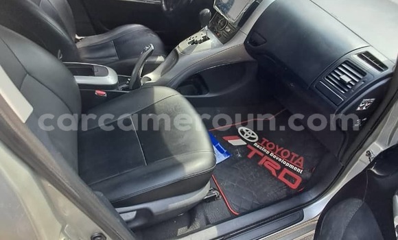 Sayi Na hannu Toyota Auris Azurfa Mota in Douala a Ƙasar Kamaru Sayi Na hannu Toyota Auris Azurfa Mota in Douala a Ƙasar Kamaru