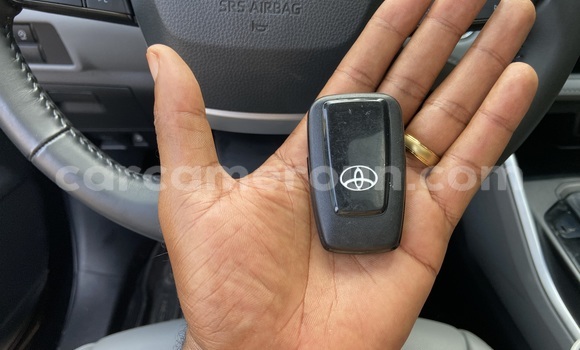 Buy Import Toyota Highlander Black Car in Douala in Littoral Cameroon Buy Import Toyota Highlander Black Car in Douala in Littoral Cameroon