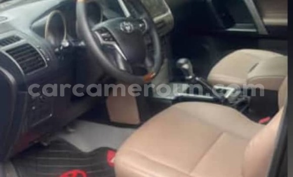 Sayi Na hannu Toyota Land Cruiser Prado Black Mota in Douala a Ƙasar Kamaru Sayi Na hannu Toyota Land Cruiser Prado Black Mota in Douala a Ƙasar Kamaru