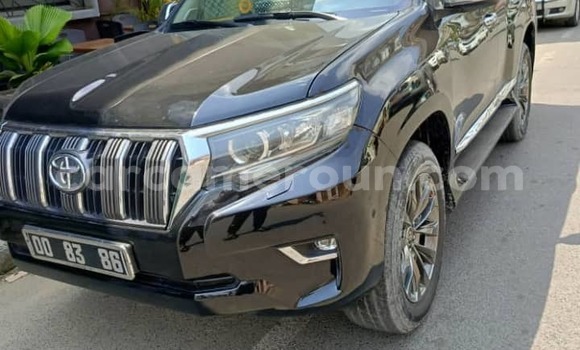 Sayi Na hannu Toyota Land Cruiser Prado Black Mota in Douala a Ƙasar Kamaru Sayi Na hannu Toyota Land Cruiser Prado Black Mota in Douala a Ƙasar Kamaru
