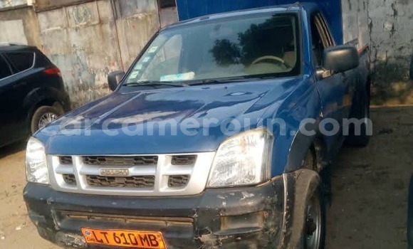 Sayi Na hannu Isuzu TF (Pickup) Blue Mota in Douala a Ƙasar Kamaru
