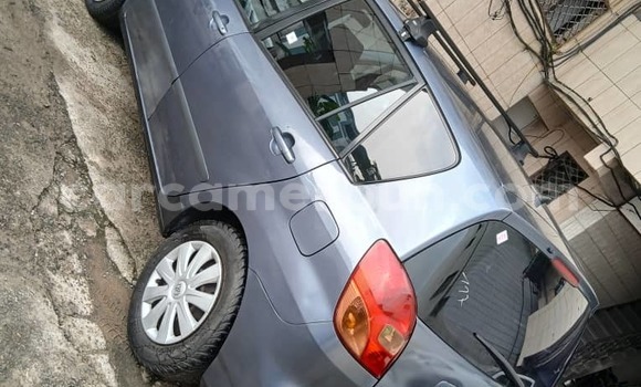 Acheter Occasion Voiture Toyota Corolla Verso Bleu à Douala, Littoral Cameroon Acheter Occasion Voiture Toyota Corolla Verso Bleu à Douala, Littoral Cameroon