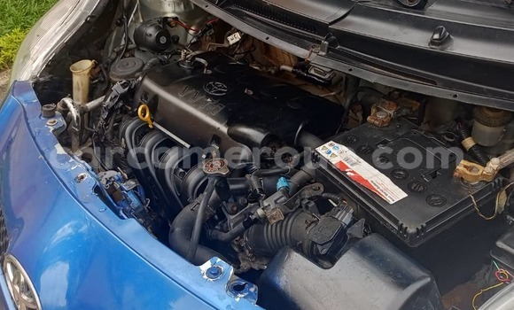 Sayi Na hannu Toyota Yaris Blue Mota in Douala a Ƙasar Kamaru Sayi Na hannu Toyota Yaris Blue Mota in Douala a Ƙasar Kamaru