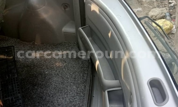 Buy Used Toyota Yaris Verso Silver Car in Douala in Littoral Cameroon Buy Used Toyota Yaris Verso Silver Car in Douala in Littoral Cameroon