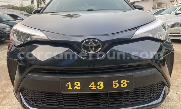 Sayi Na hannu Toyota C-HR Black Mota in Douala a Ƙasar Kamaru