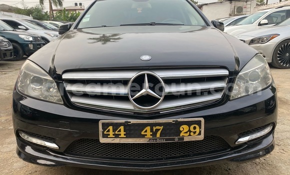 Acheter Occasion Voiture Mercedes‒Benz C–Class Noir à Douala, Littoral Cameroon