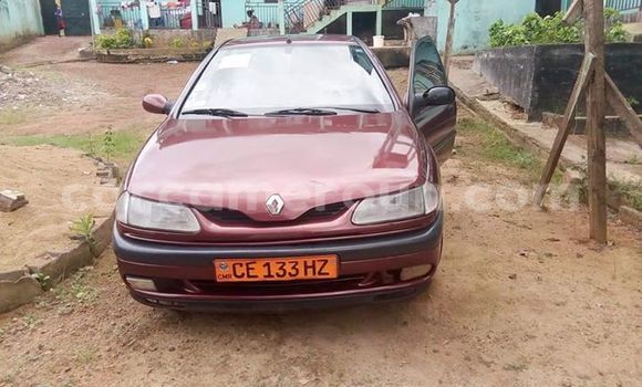 Sayi Na hannu Renault Laguna Red Mota in Yaounde a Babban Kamaru