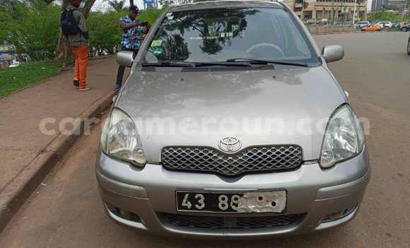 Sayi Na hannu Toyota Yaris Azurfa Mota in Yaounde a Babban Kamaru Sayi Na hannu Toyota Yaris Azurfa Mota in Yaounde a Babban Kamaru