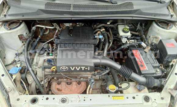 Sayi Na hannu Toyota Yaris Azurfa Mota in Yaounde a Babban Kamaru Sayi Na hannu Toyota Yaris Azurfa Mota in Yaounde a Babban Kamaru