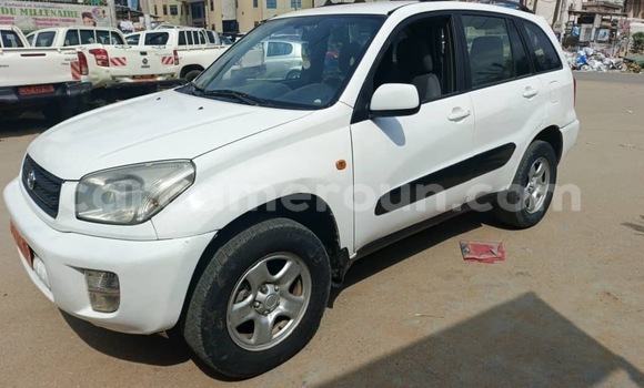 Acheter Occasion Voiture Toyota RAV4 Blanc à Douala, Littoral Cameroon