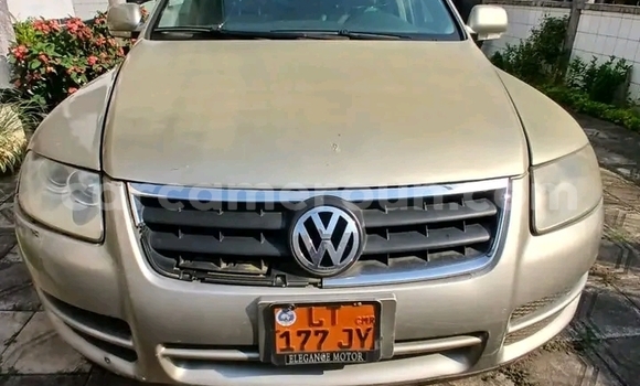 Sayi Na hannu Volkswagen Touareg Azurfa Mota in Douala a Ƙasar Kamaru Sayi Na hannu Volkswagen Touareg Azurfa Mota in Douala a Ƙasar Kamaru
