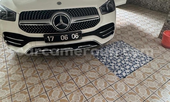 Sayi Sabo Mercedes‒Benz GLE Coupe White Mota in Yaounde a Babban Kamaru Sayi Sabo Mercedes‒Benz GLE Coupe White Mota in Yaounde a Babban Kamaru