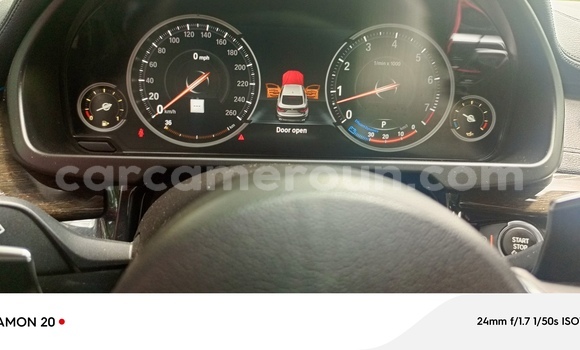 Sayi Na hannu BMW X6 Black Mota in Douala a Ƙasar Kamaru Sayi Na hannu BMW X6 Black Mota in Douala a Ƙasar Kamaru