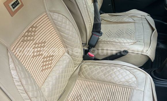 Acheter Occasion Voiture Toyota Yaris Gris à Douala, Littoral Cameroon Acheter Occasion Voiture Toyota Yaris Gris à Douala, Littoral Cameroon