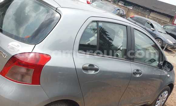 Acheter Import Voiture Toyota Yaris Gris à Douala, Littoral Cameroon