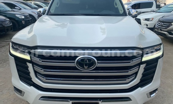 Buy Import Toyota Land Cruiser White Car in Douala in Littoral Cameroon Buy Import Toyota Land Cruiser White Car in Douala in Littoral Cameroon