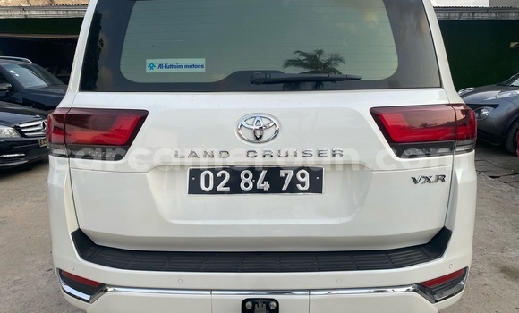 Buy Import Toyota Land Cruiser White Car in Douala in Littoral Cameroon Buy Import Toyota Land Cruiser White Car in Douala in Littoral Cameroon