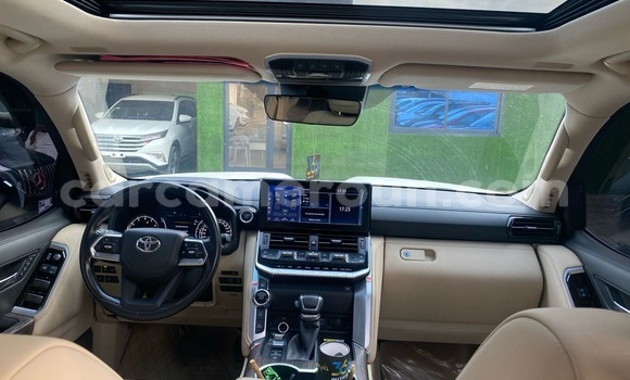 Buy Import Toyota Land Cruiser White Car in Douala in Littoral Cameroon Buy Import Toyota Land Cruiser White Car in Douala in Littoral Cameroon