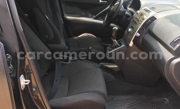 Acheter Occasion Voiture Toyota Corolla Verso Noir à Yaoundé, Central Cameroon Acheter Occasion Voiture Toyota Corolla Verso Noir à Yaoundé, Central Cameroon