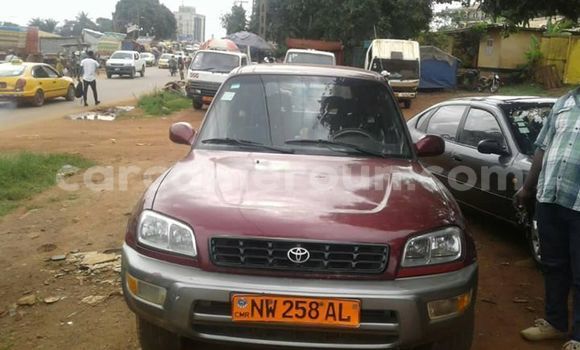 Acheter Occasion Voiture Toyota RAV4 Rouge à Yaoundé, Central Cameroon Acheter Occasion Voiture Toyota RAV4 Rouge à Yaoundé, Central Cameroon