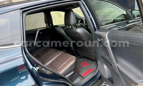 Acheter Import Voiture Toyota RAV4 Noir à Douala, Littoral Cameroon Acheter Import Voiture Toyota RAV4 Noir à Douala, Littoral Cameroon