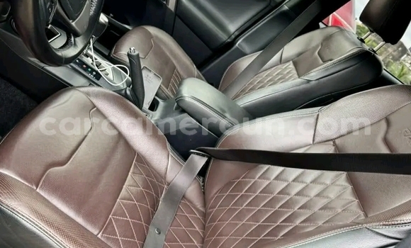 Acheter Import Voiture Toyota RAV4 Noir à Douala, Littoral Cameroon Acheter Import Voiture Toyota RAV4 Noir à Douala, Littoral Cameroon