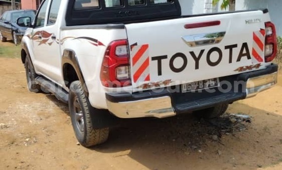 Acheter Neuf Voiture Toyota Hiluxe VIGO Noir à Douala, Littoral Cameroon Acheter Neuf Voiture Toyota Hiluxe VIGO Noir à Douala, Littoral Cameroon