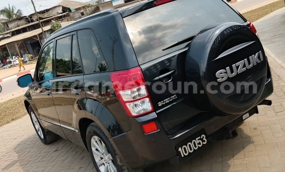 Sayi Sabo Suzuki Vitara Black Mota in Douala a Ƙasar Kamaru