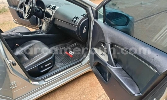 Acheter Occasion Voiture Toyota Avensis Gris à Yaoundé, Central Cameroon Acheter Occasion Voiture Toyota Avensis Gris à Yaoundé, Central Cameroon