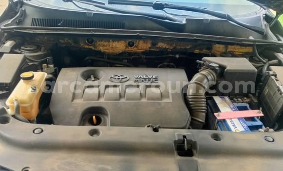 Sayi Na hannu Toyota RAV4 Black Mota in Douala a Ƙasar Kamaru Sayi Na hannu Toyota RAV4 Black Mota in Douala a Ƙasar Kamaru