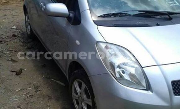 Acheter Occasion Voiture Toyota Yaris Gris à Yaoundé, Central Cameroon Acheter Occasion Voiture Toyota Yaris Gris à Yaoundé, Central Cameroon