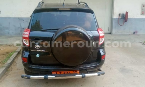 Sayi Na hannu Toyota RAV4 Black Mota in Douala a Ƙasar Kamaru Sayi Na hannu Toyota RAV4 Black Mota in Douala a Ƙasar Kamaru