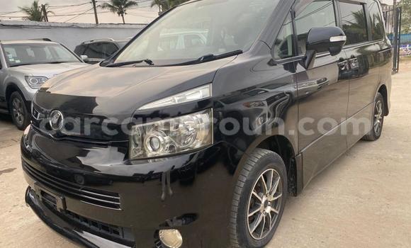 Acheter Import Voiture Toyota Voxy Noir à Douala, Littoral Cameroon Acheter Import Voiture Toyota Voxy Noir à Douala, Littoral Cameroon