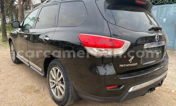 Sayi Imported Nissan Pathfinder Black Mota in Douala a Ƙasar Kamaru Sayi Imported Nissan Pathfinder Black Mota in Douala a Ƙasar Kamaru