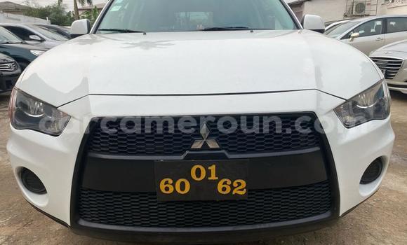 Acheter Import Voiture Mitsubishi Outlander Blanc à Douala, Littoral Cameroon Acheter Import Voiture Mitsubishi Outlander Blanc à Douala, Littoral Cameroon