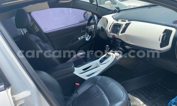 Buy Import Kia Sportage White Car in Douala in Littoral Cameroon Buy Import Kia Sportage White Car in Douala in Littoral Cameroon